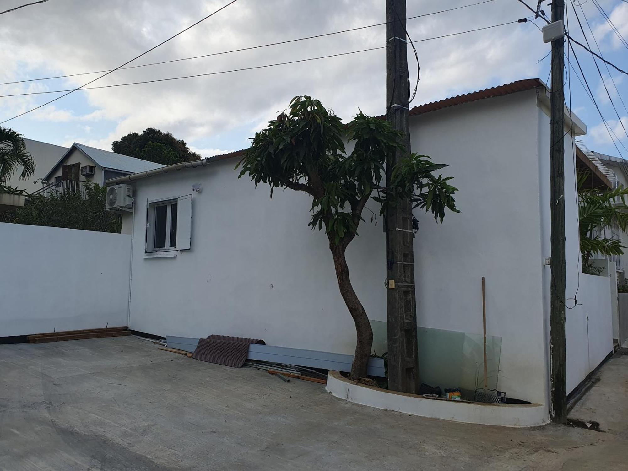 סיינט דניס Studio Pour Jusqu'A 4 Personnes Proche De L'Hopital Et Du Centre Ville מראה חיצוני תמונה